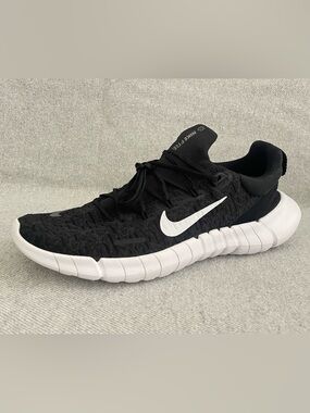 Size 11 - Nike Free Run 5.0 Running Shoes Black White CZ1884-001 Men’s NEW